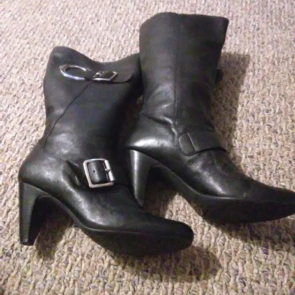 Shose - Picture 3 of 3